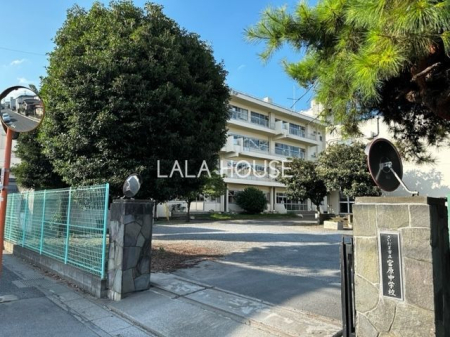 周辺環境 さいたま市立宮原中学校 徒歩16分。 1270m