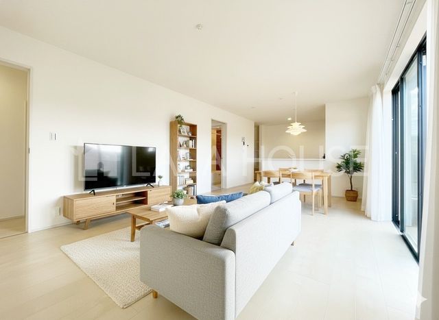 rO i`Ȗؖڒ̏؂̂ʂLXƂ18̃rO[ƋCGgpĂ܂B