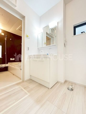 ʑEʏ 3ʃ~[͎̌[Xy[XB͉̂̂BāAXbLVvȐʑɁI