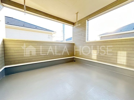 �o���R�j�[ -