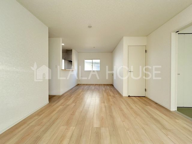 ���r���O -