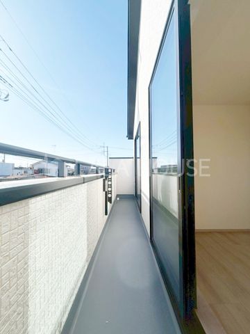 �o���R�j�[ -