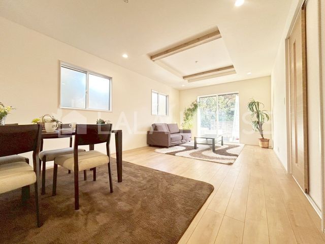 rO zǍDB̍ޖ邢͌Mߖł܂B