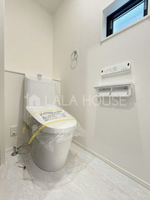 ���ӊ� �t�@�~���[�}�[�g�������܋������񒚖ړX �k��3���B 200m