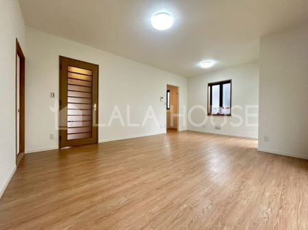 ���r���O �S�����t�H�[���ς݂̐V�����Z�܂��ŁA���K�ȕ�炵���������ŐV�̐ݔ��ƃf�U�C���ŁA�S�n�悢��Ԃ����񋟂��܂��B