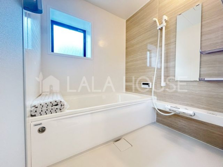 ���� ���������@�t�Ȃ̂ŁA�J�̓���ԕ����C�ɂȂ�G�߂����������ł��܂��B