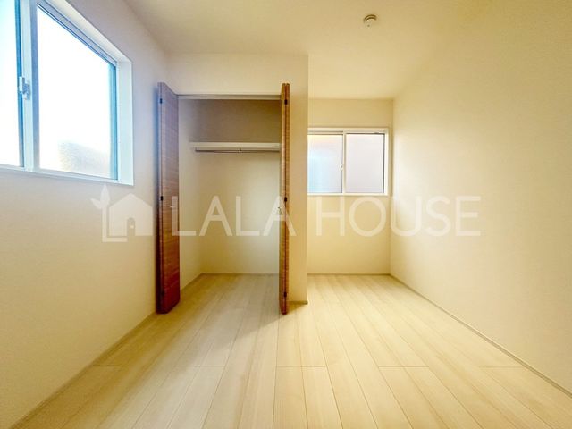 ���̑����� ���r���O