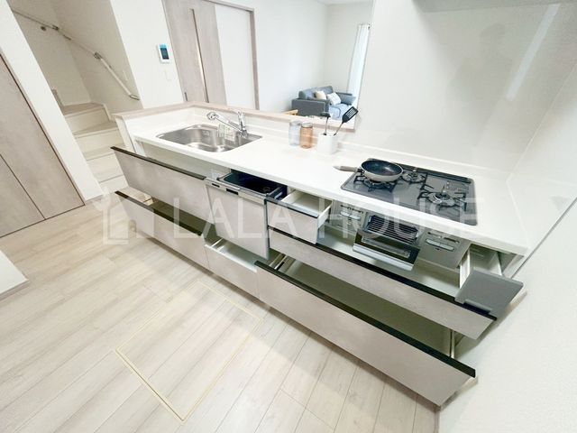 �L�b�`�� ���[�͂̂���V�X�e���L�b�`����