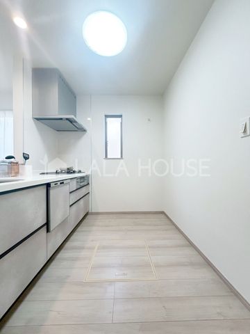 �L�b�`�� �①�ɂ�J�b�v�{�[�h��u���Ă������Ȃ�Ȃ��L�b�`���X�y�[�X��