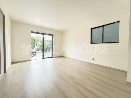 ���r���O �z����ǍD�B�������̍������ޖ��邢�����͌��M����ߖ�ł��܂��B