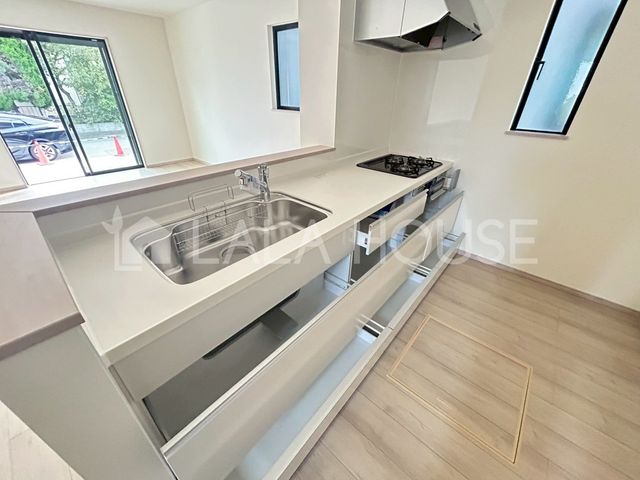 �L�b�`�� ���[�͂̂���V�X�e���L�b�`���I