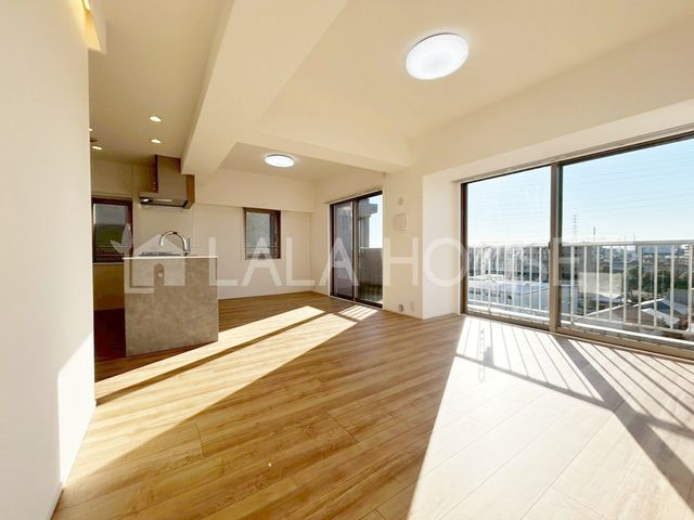 ���r���O -