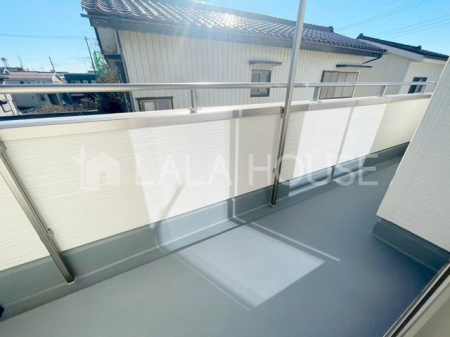 �o���R�j�[ -