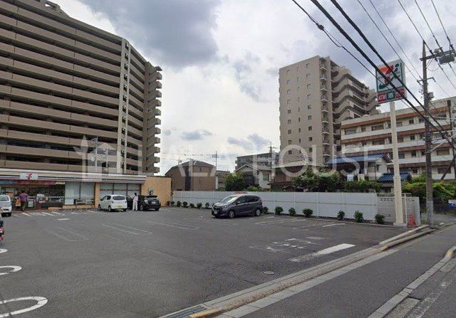 ���ӊ� �Z�u���C���u������㒬1���ړX �k��1���B 90m