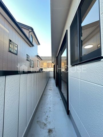 �o���R�j�[ -