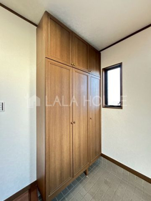 ���� ���ւ������ЂÂ���e�ʃV���[�Y�{�b�N�X