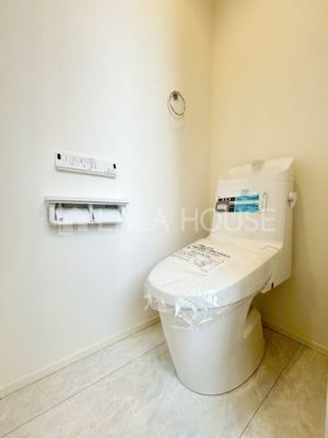 �g�C�� �g�C���ɂ͉��K�ȉ������֍��t��