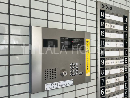 �G���g�����X �I�[�g���b�N�t�����L���ւŕs�R�҂��V���b�g�A�E�g�I���q���܂̂�����Ԃɂ����S�ł���