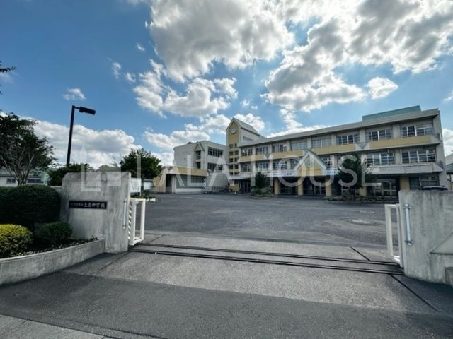 ���ӊ� �������܎s���y�C���w�Z �k��23���B 1810m