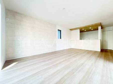 ���r���O �i�`�������Ȗؖڒ��̏�����؂̂ʂ��������������L�X�Ƃ���17.75���̃��r���O���[����