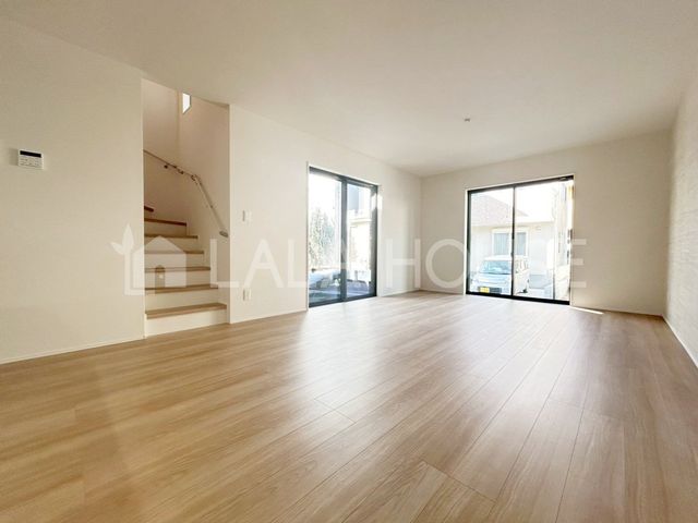 ���r���O �z����ǍD�B�������̍������ޖ��邢�����͌��M����ߖ�ł��܂��B