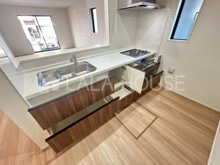 �L�b�`�� ���[�͂̂���V�X�e���L�b�`���I