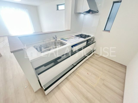 �L�b�`�� ���[�͂̂���V�X�e���L�b�`���I