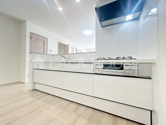 �L�b�`�� �ړ����Ȃ��Ă��q���̓�����������I����ȃL�b�`��������Ǝ����q��Ă����₷����