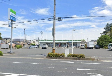 ���ӊ� �t�@�~���[�}�[�g�������ܑ�a�c�X �k��4���B 300m