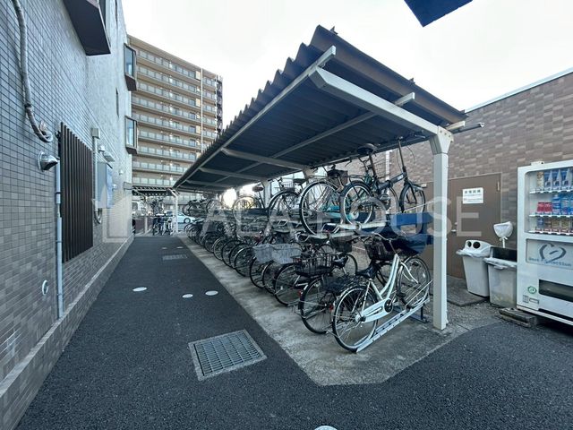 ���̑� ���֏�͉����t���Ȃ̂ŁA�J���̉e����h�����Ƃ��ł��܂��B