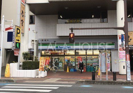 ���ӊ� �t�@�~���[�}�[�g��������X �k��6���B 410m