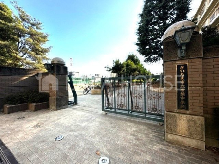 ���ӊ� �������܎s����Ւ��w�Z �k��8���B 610m