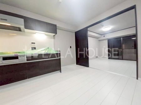 ���r���O �S�����t�H�[���ς݂̐V�����Z�܂��ŁA���K�ȕ�炵���������ŐV�̐ݔ��ƃf�U�C���ŁA�S�n�悢��Ԃ����񋟂��܂��B