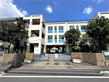 ���ӊ� �������܎s����{�k���w�Z �k��7���B 560m