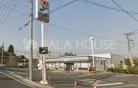 ���ӊ� �Z�u���C���u����Ζ{�ۓX �k��4���B 320m