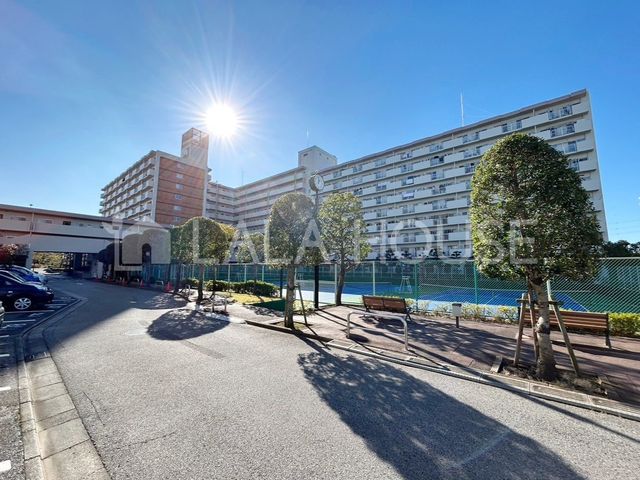 ���n�O�ώʐ^ ��{�w�k��23���B�o�X14���u�x�̓����v���6���I�S�����v584�˂̃r�b�N�R�~���j�e�B�������C�U�v�悠��B