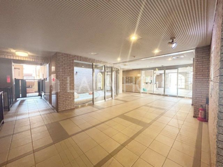 �G���g�����X -