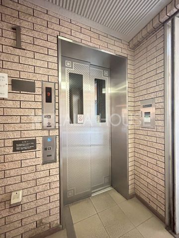 ���̑� �G���x�[�^�[