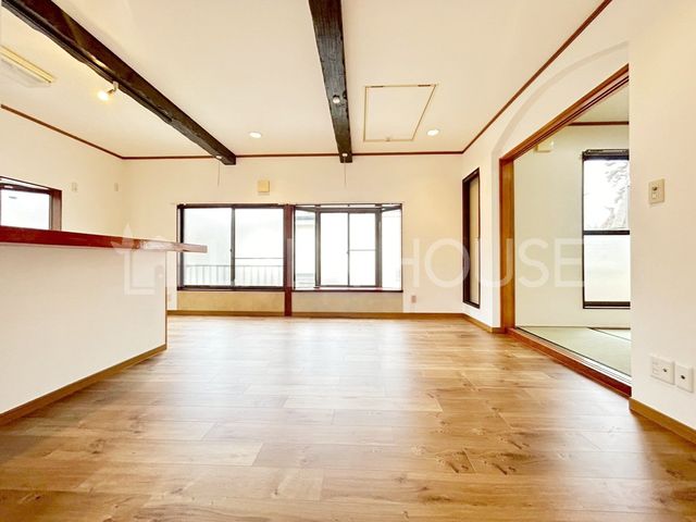 ���r���O �V��̗��������I�Ȗ��邢DL���z����ǍD�B�������̍������ޖ��邢�����͌��M����ߖ�ł��܂��B