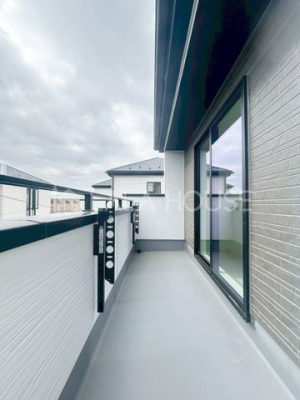 �o���R�j�[ -