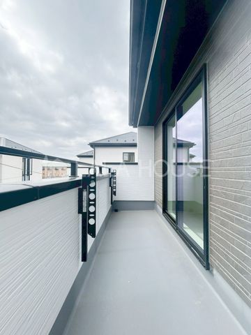 �o���R�j�[ -