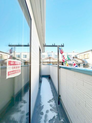 �o���R�j�[ -