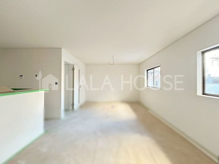 ���r���O -