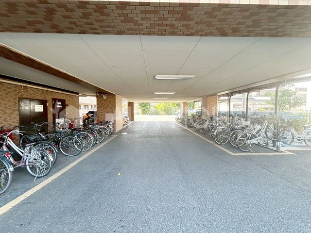 ���̑� ���֏�͉����t���Ȃ̂ŁA�J���̉e����h�����Ƃ��ł��܂��B