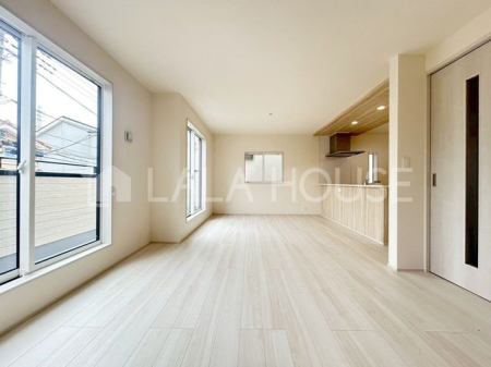 ���r���O �Ƒ��S���喞�����������ꂽ�f�U�C���ƍŐV�@�\�ŐS�n�̂悢���Z��Ԃ����񋟂��܂��B