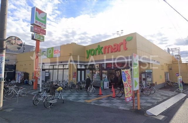 ���ӊ� ���[�N�}�[�g��{�쒆��X �k��19���B 1490m