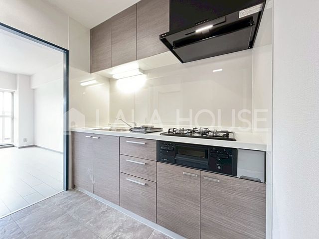 �L�b�`�� �������ɓ��������ɂ����Ɨ��^�L�b�`��