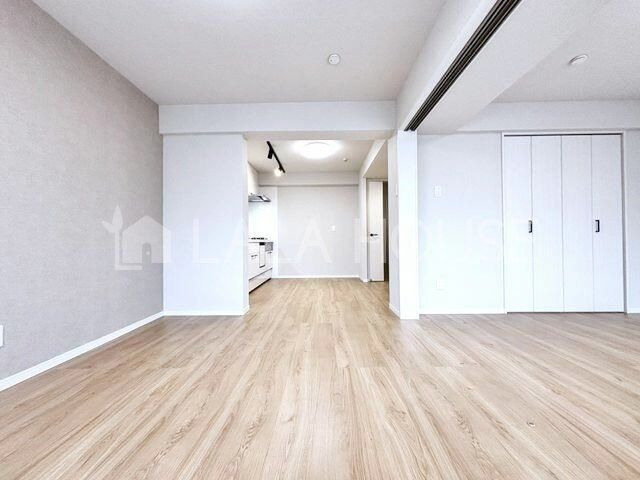 ���r���O �S�����t�H�[���ς݂̐V�����Z�܂��ŁA���K�ȕ�炵���������ŐV�̐ݔ��ƃf�U�C���ŁA�S�n�悢��Ԃ����񋟂��܂��B