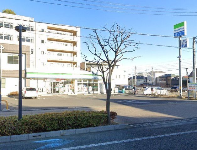 ���ӊ� �t�@�~���[�}�[�g���i�w�k���X �k��5���B 340m