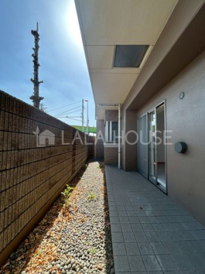 �o���R�j�[ -